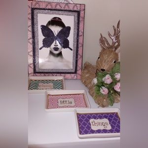 3 Trinket Holder  Ceramics - Approx 5 1/2 by 3 1/2